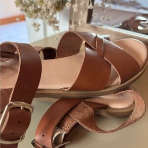 Clarks Brown Leather Sandals Casual Summer Style
